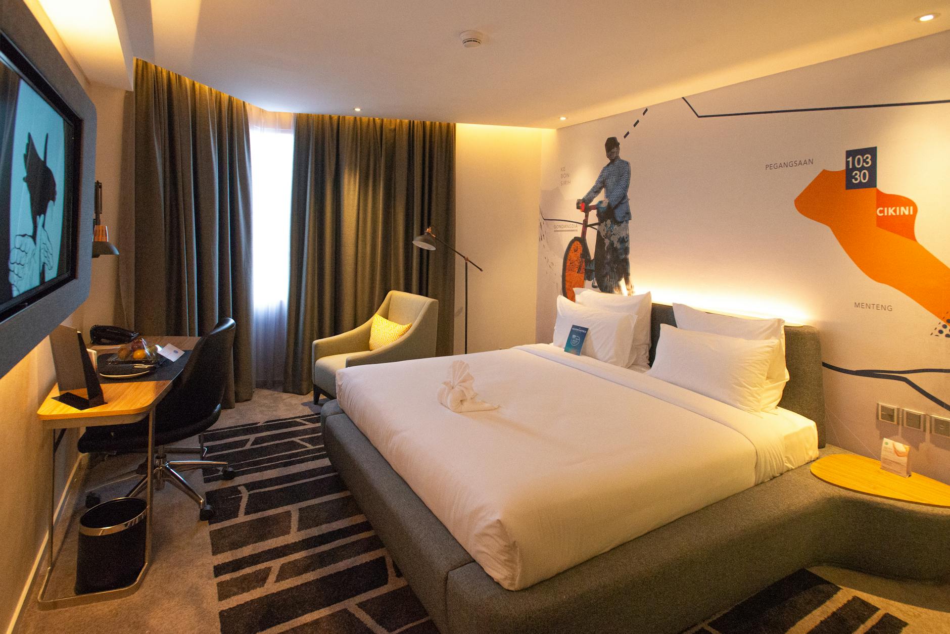 Hotel Room Workouts That Are Actually Effective (No Equipment)